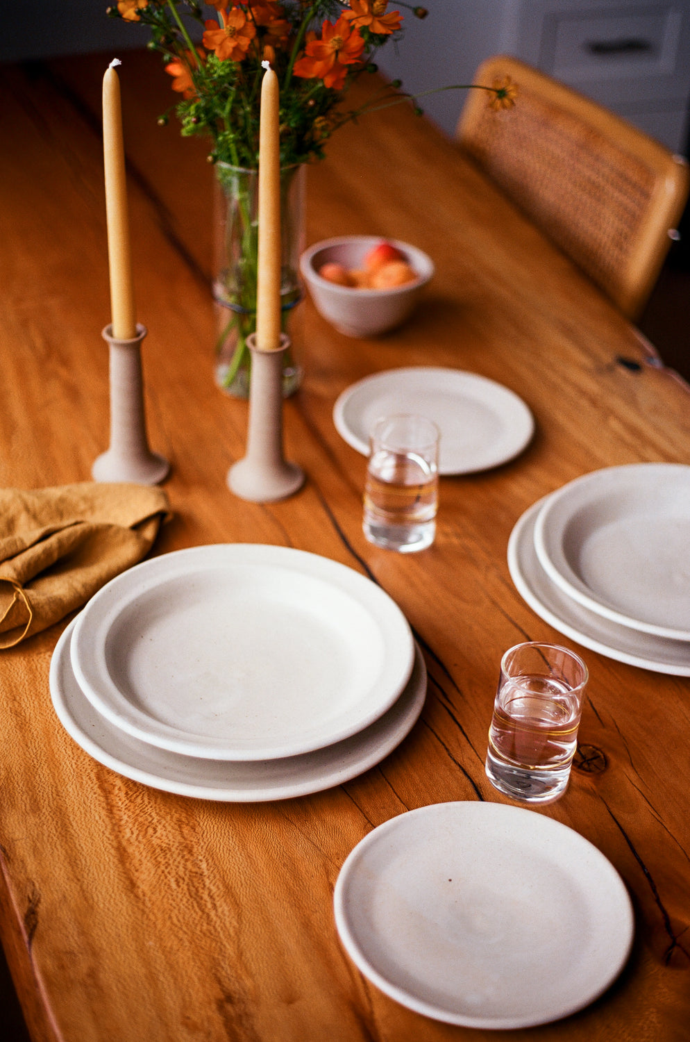 Hand-Thrown Ceramic Dinner Plate in Oyster Shell (set of four)