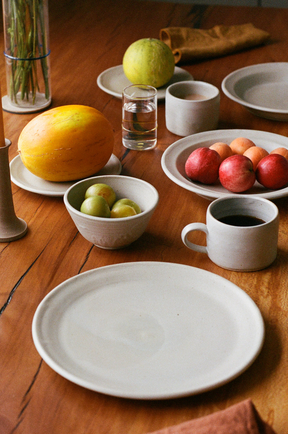Hand-Thrown Ceramic Dinner Plate in Oyster Shell (set of four)